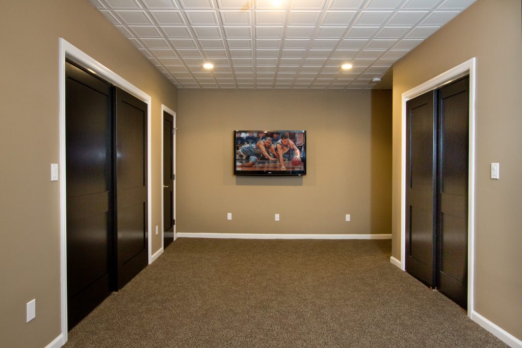 Roslyn Heights Residence - Photo 2