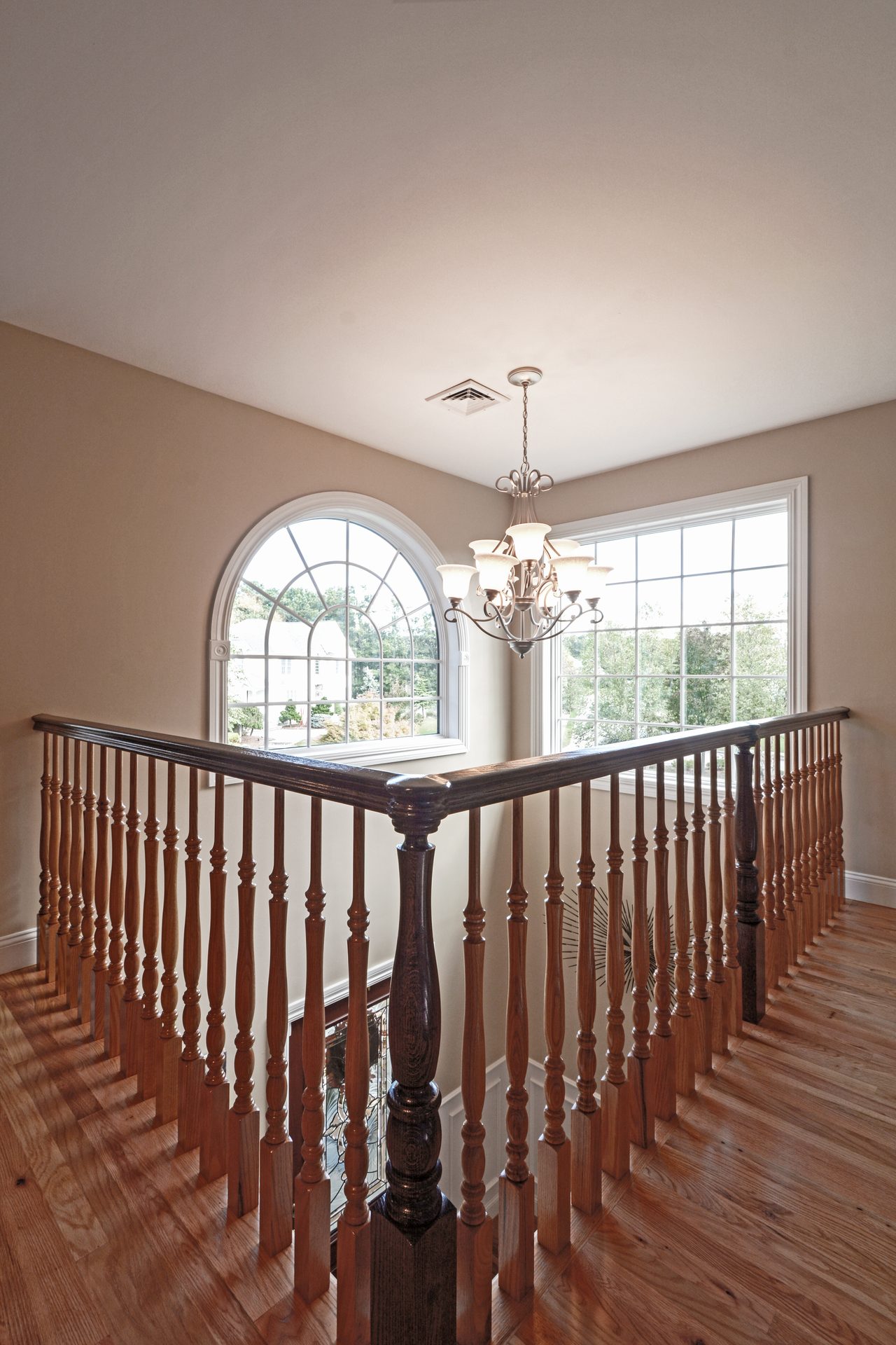 Smithtown Residence - Photo 5