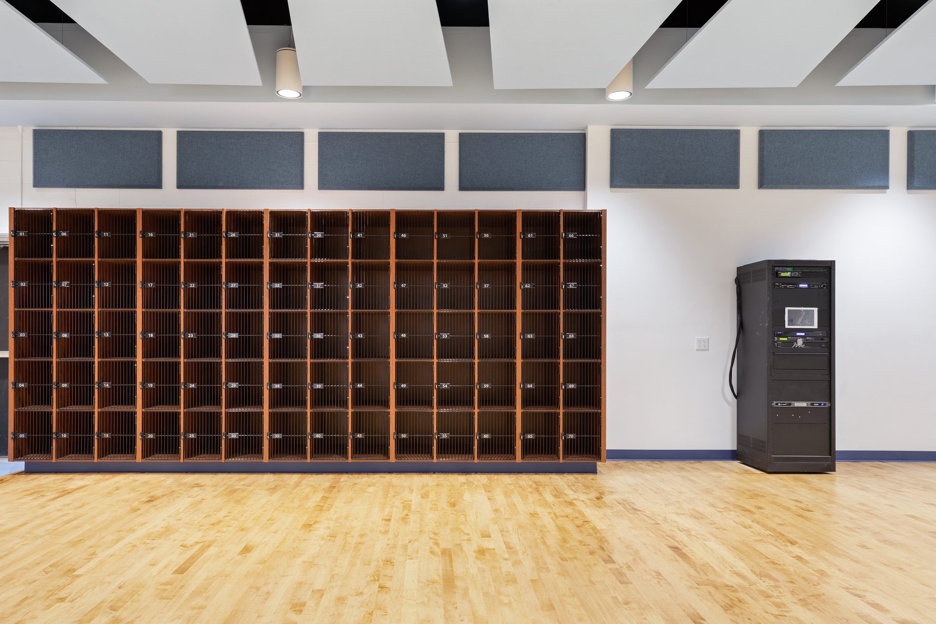 Oceanside High School - Photo 6