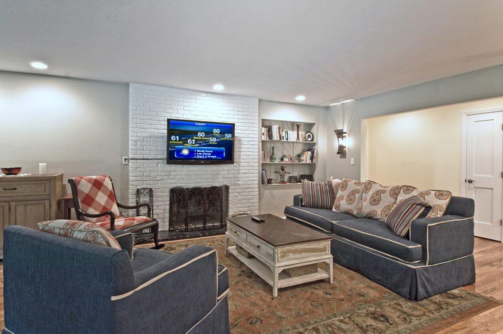 Roslyn Heights Residence