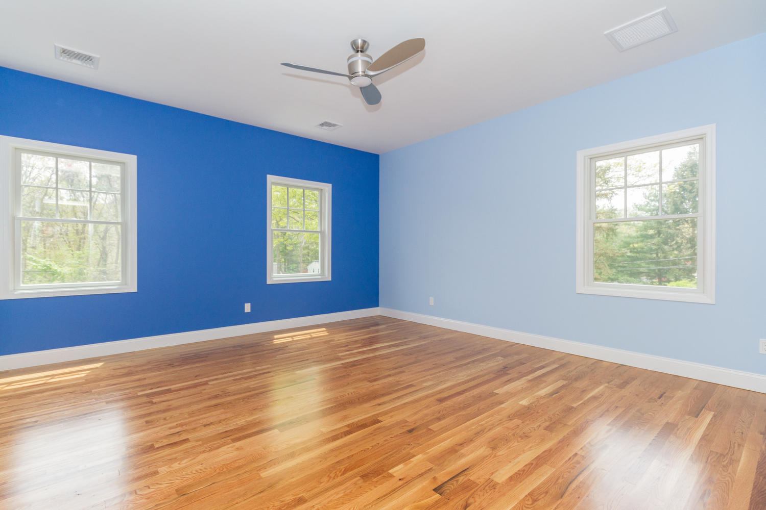 East Islip Residence - Photo 1