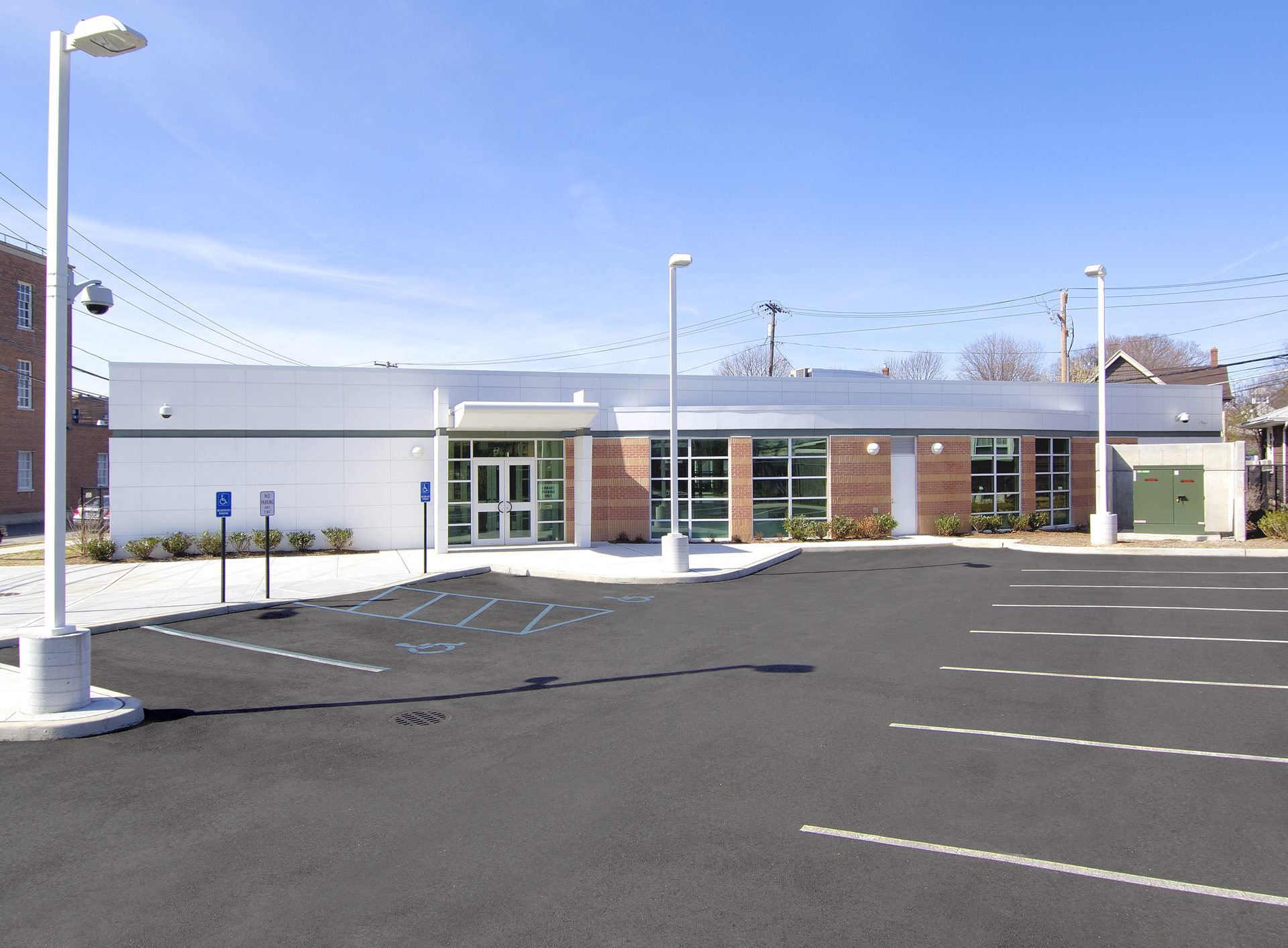 Hicksville Public Library - Photo 4