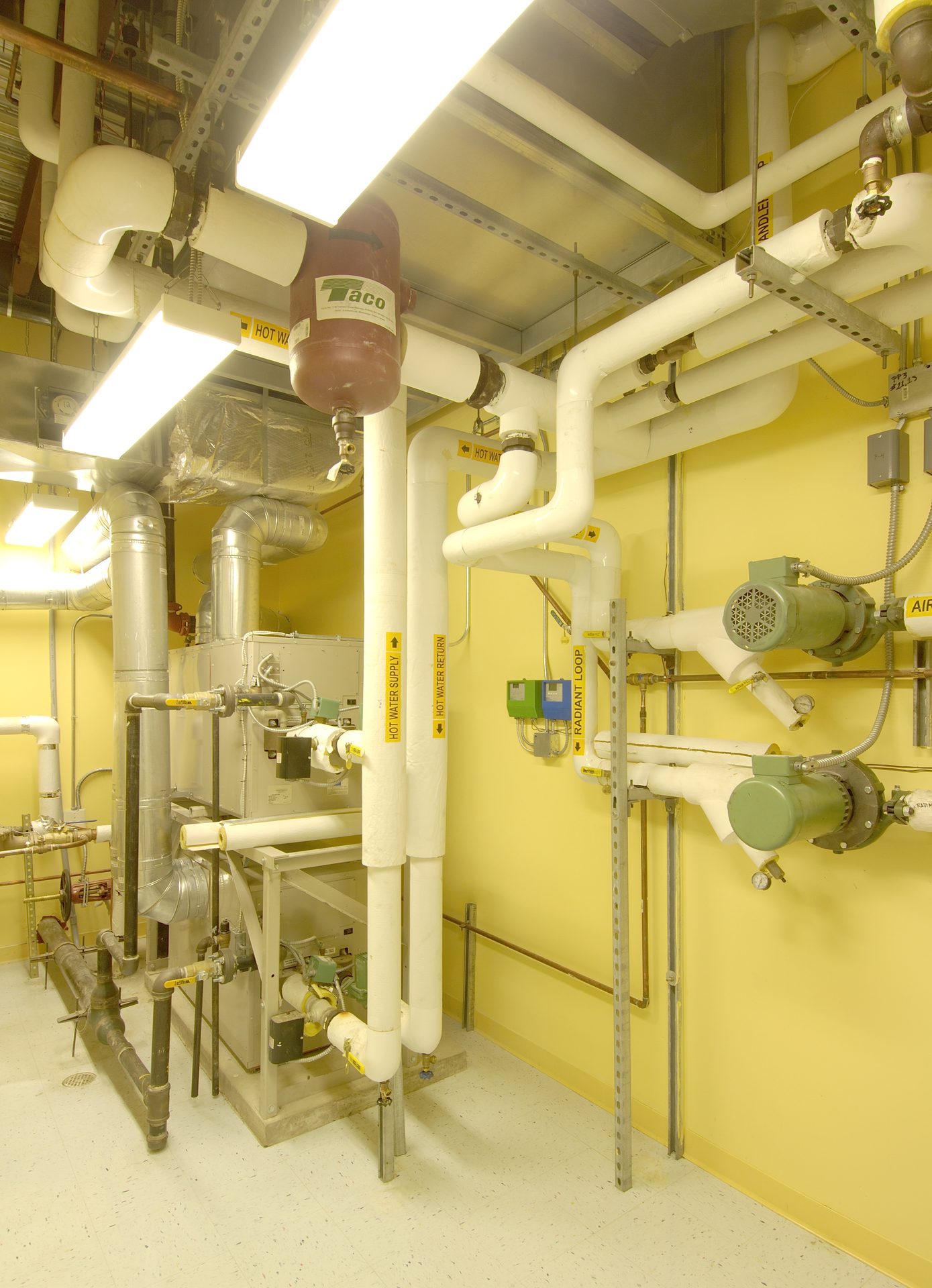 Hicksville Public Library - Photo 1