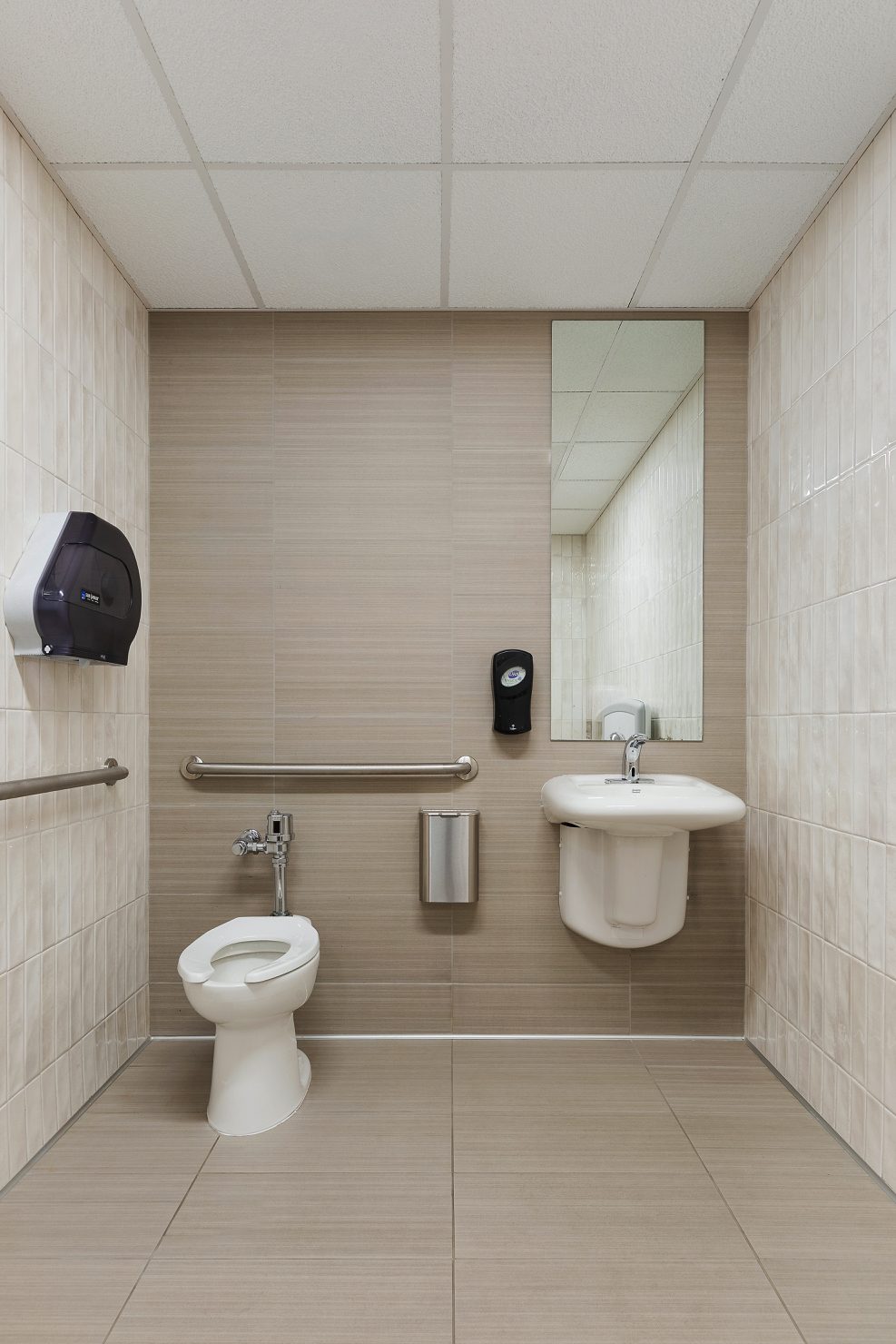 Plainview-Old Bethpage Public Library - Photo 9