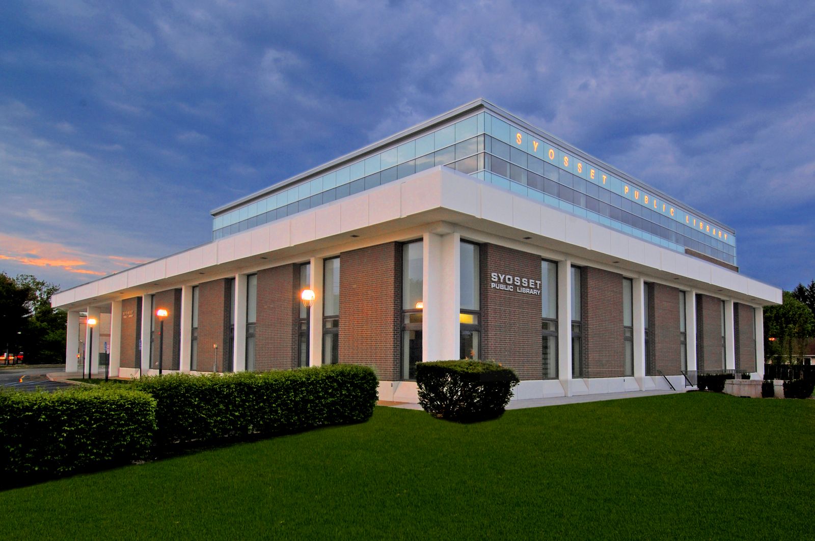 Syosset Public Library - Photo 1