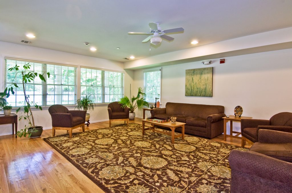 Group Home - Shoram - Photo 5