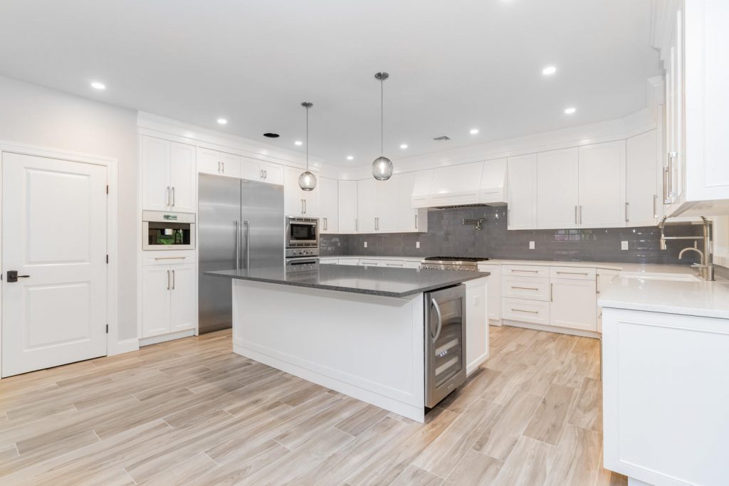 Smithtown Residence - Photo 8