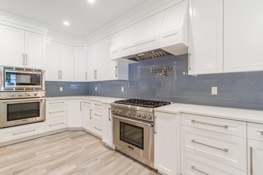 Smithtown Residence - Photo 9