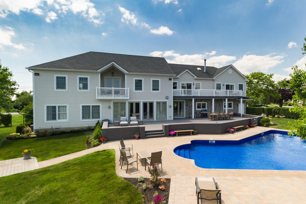 East Islip Residence - Photo 4